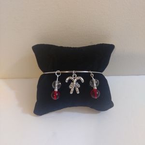 NEW Artisan  Silver Candy Cane, Red/Clear Glass Beads Bangle Bracelet  6"- 7.5.